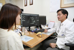 중앙대병원 소화기내과 김형준 교수 진료 모습