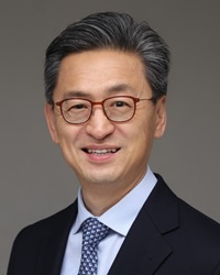 정홍근 교수